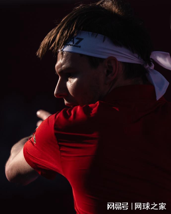 足球直播-首进世界前十！亚洲一哥布勃利克夺生涯第九冠