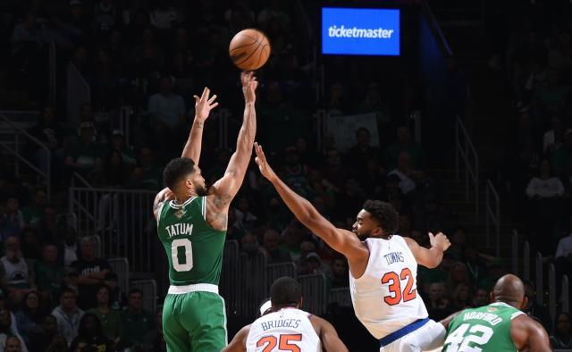 足球直播-超神一战！塔图姆打脸勇士主帅？科尔躺枪上热搜