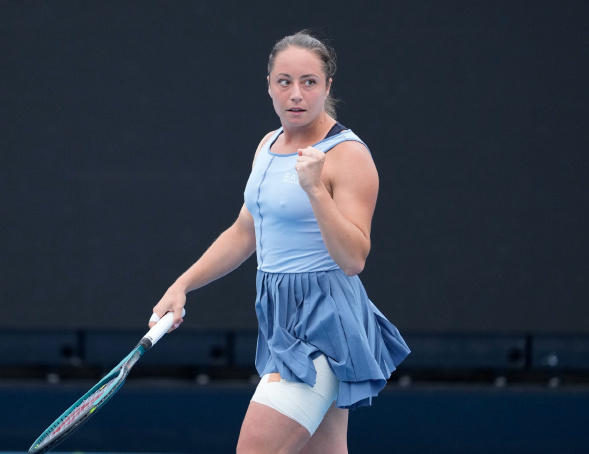 球探体育-澳网首日中国二将出战，门大师携小米辣登顶，资格赛球员又夺冠|北京|恩贝尔|男单决赛|阿丽娜·萨巴伦卡|拉杜卡努_新浪体育_新浪新闻