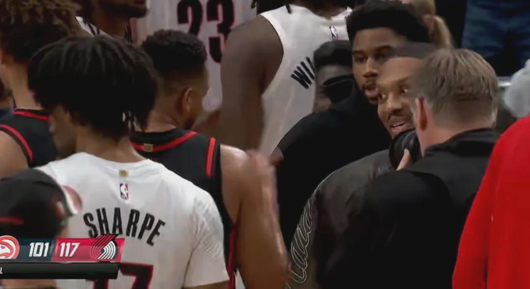 足球比分-4-4！最佳新援诞生！谢谢你，特雷杨！